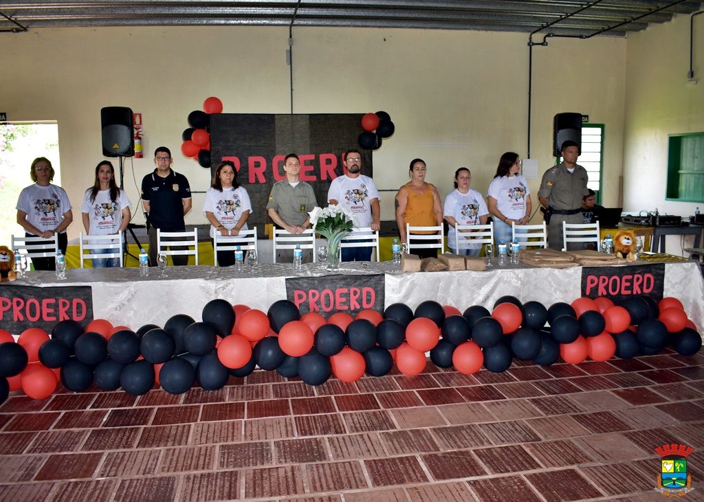 PMES - Formatura do Proerd é realizada em Viana