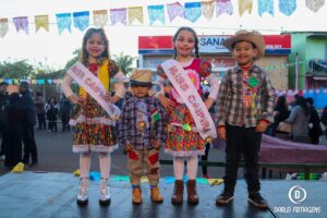 Festa Junina Municipal reúne grande público na Praça Central