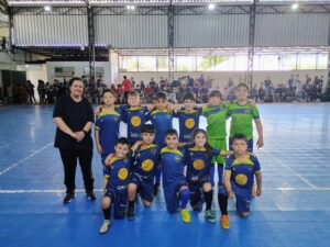 Escolinha de futebol Meia Boca JR participa de amistoso em Alegrete