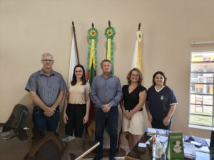 Executivo deu posse a mais dois Professores, uma Monitora de transporte Escolar e um motorista.